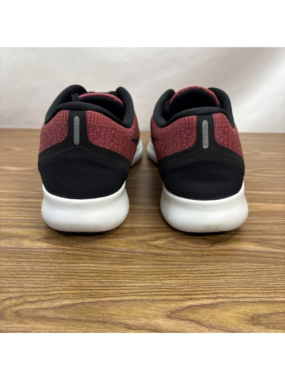 Nike Free RN Flyknit Red Black Men’s Size 8.5 Running Shoes